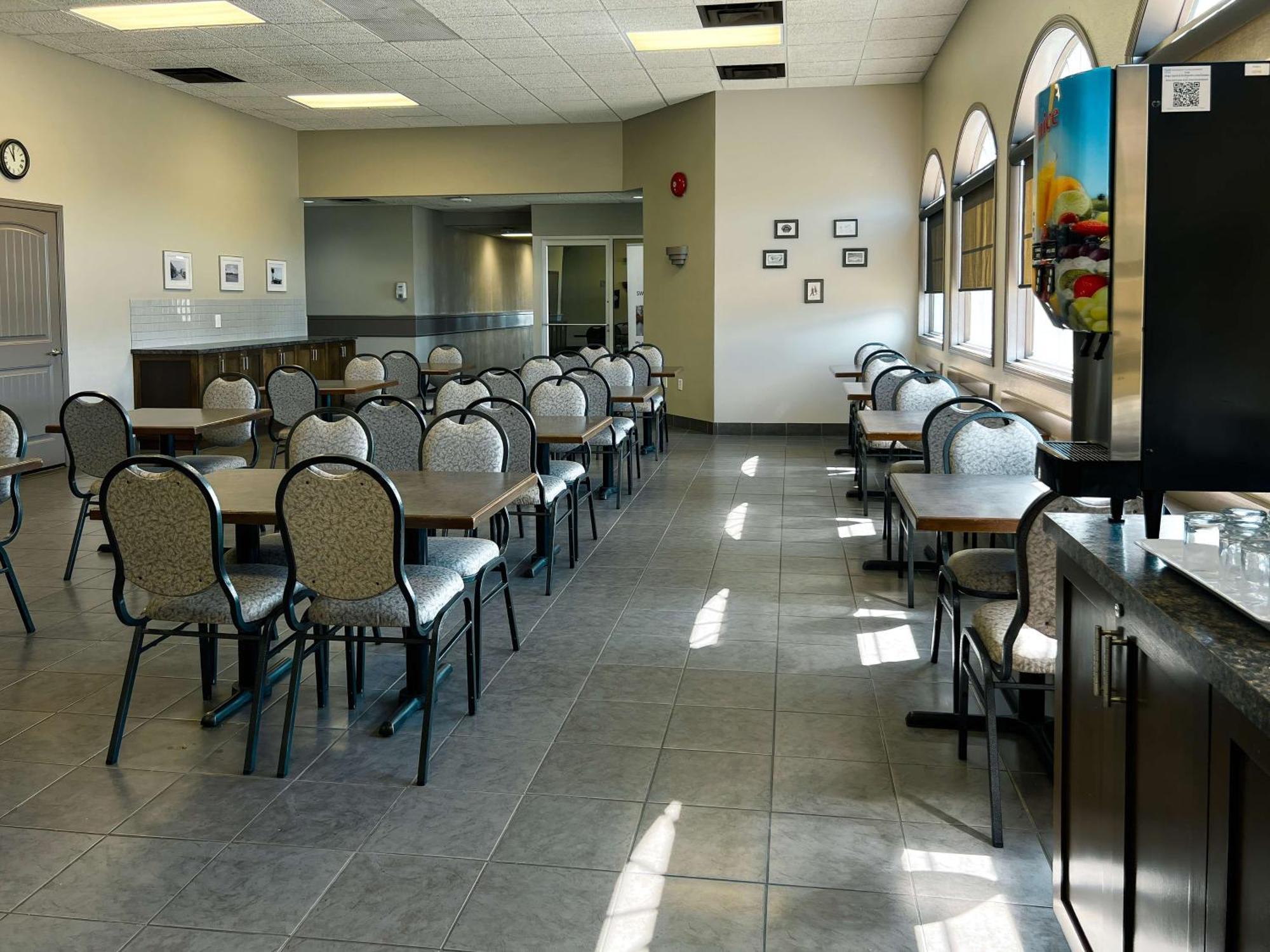Coast Swift Current Hotel Exterior foto