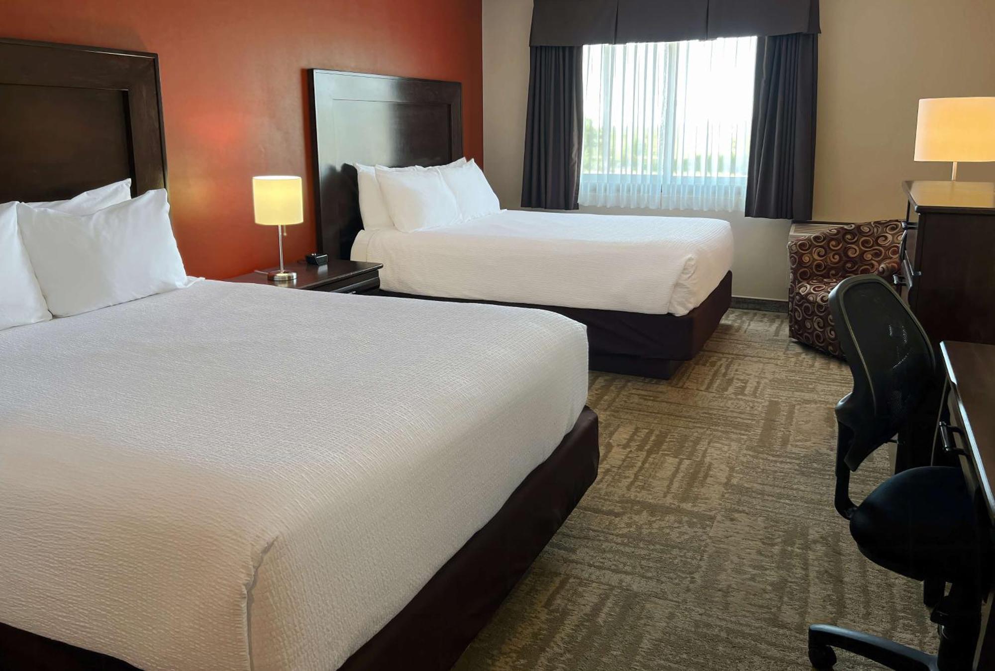 Coast Swift Current Hotel Exterior foto