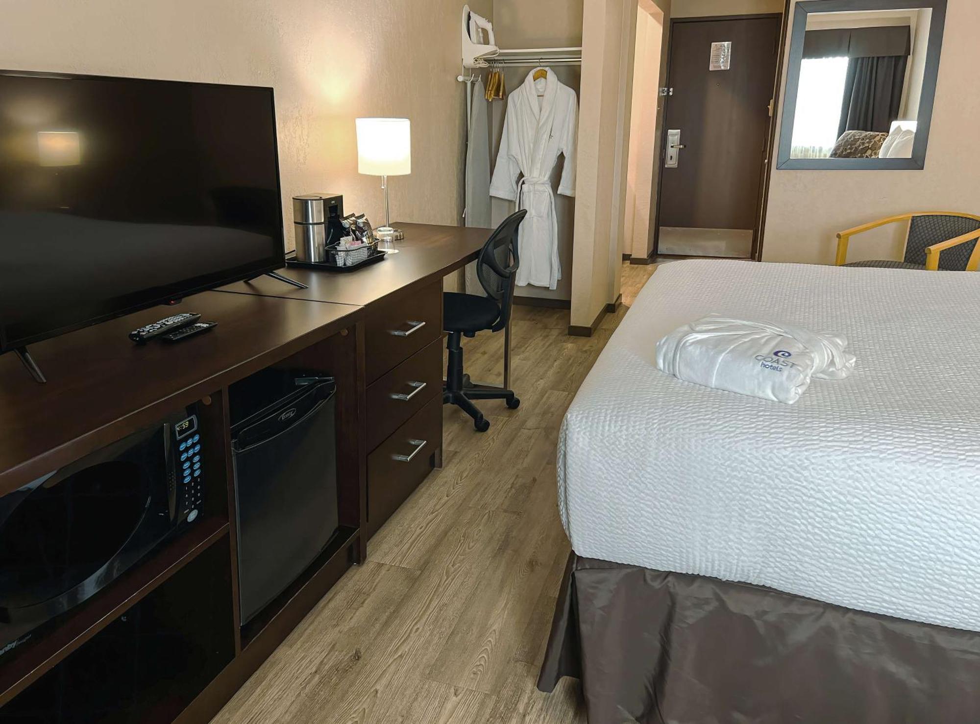 Coast Swift Current Hotel Exterior foto