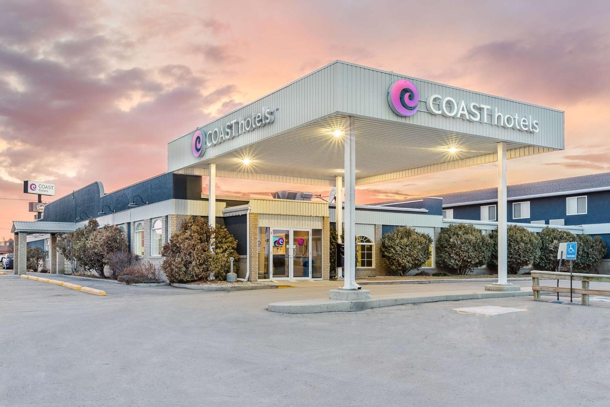 Coast Swift Current Hotel Exterior foto